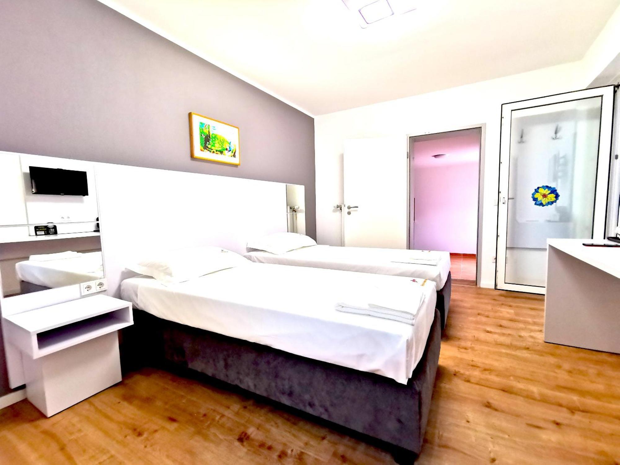 Home Inn Hotel Dormagen Kültér fotó